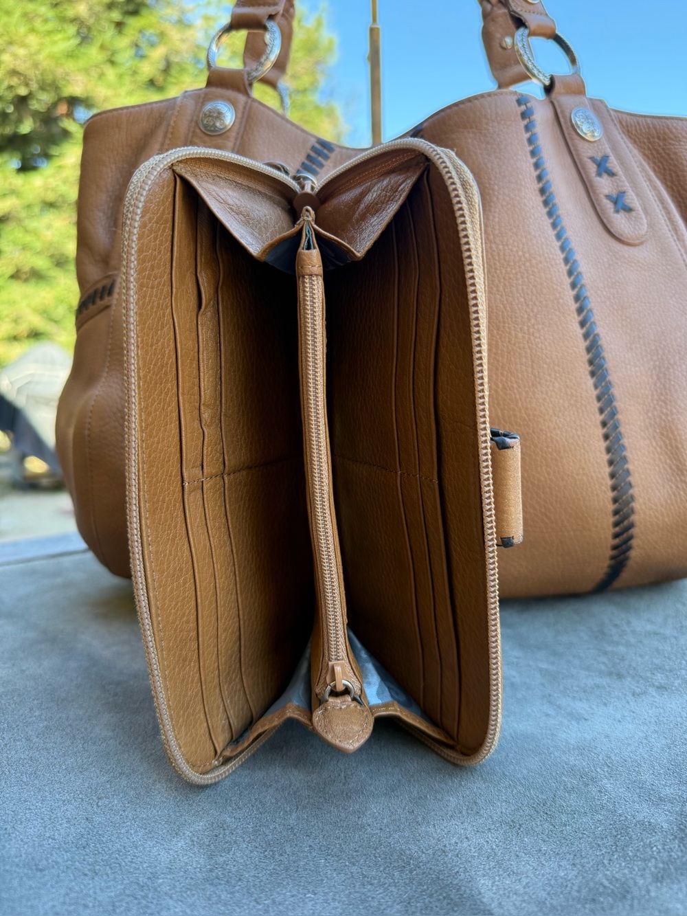 Brighton Mesa Vintage Leather Hobo Bag & Wallet Set - Picture 15 of 16